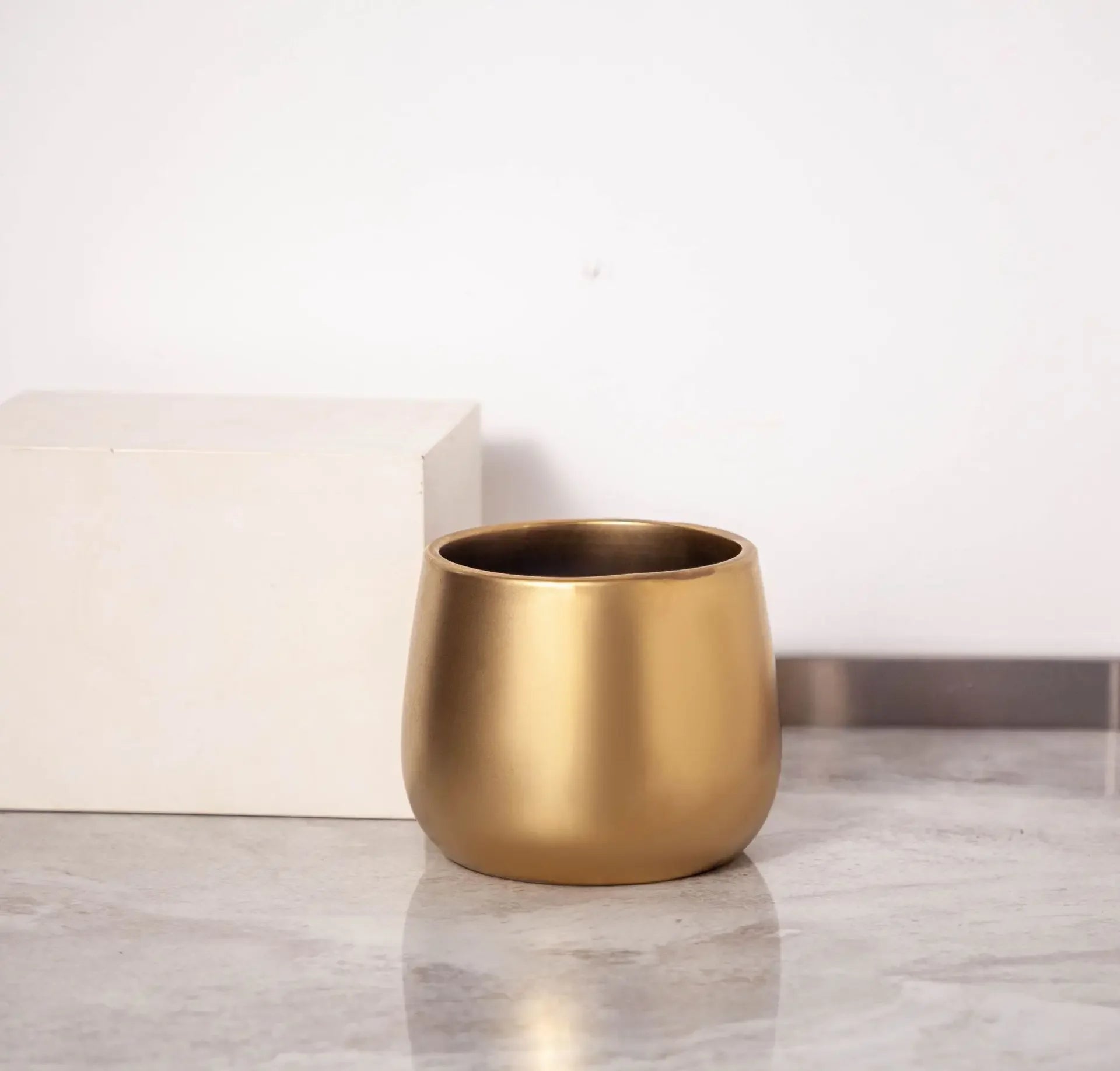 Petit pot de fleurs créatif en céramique