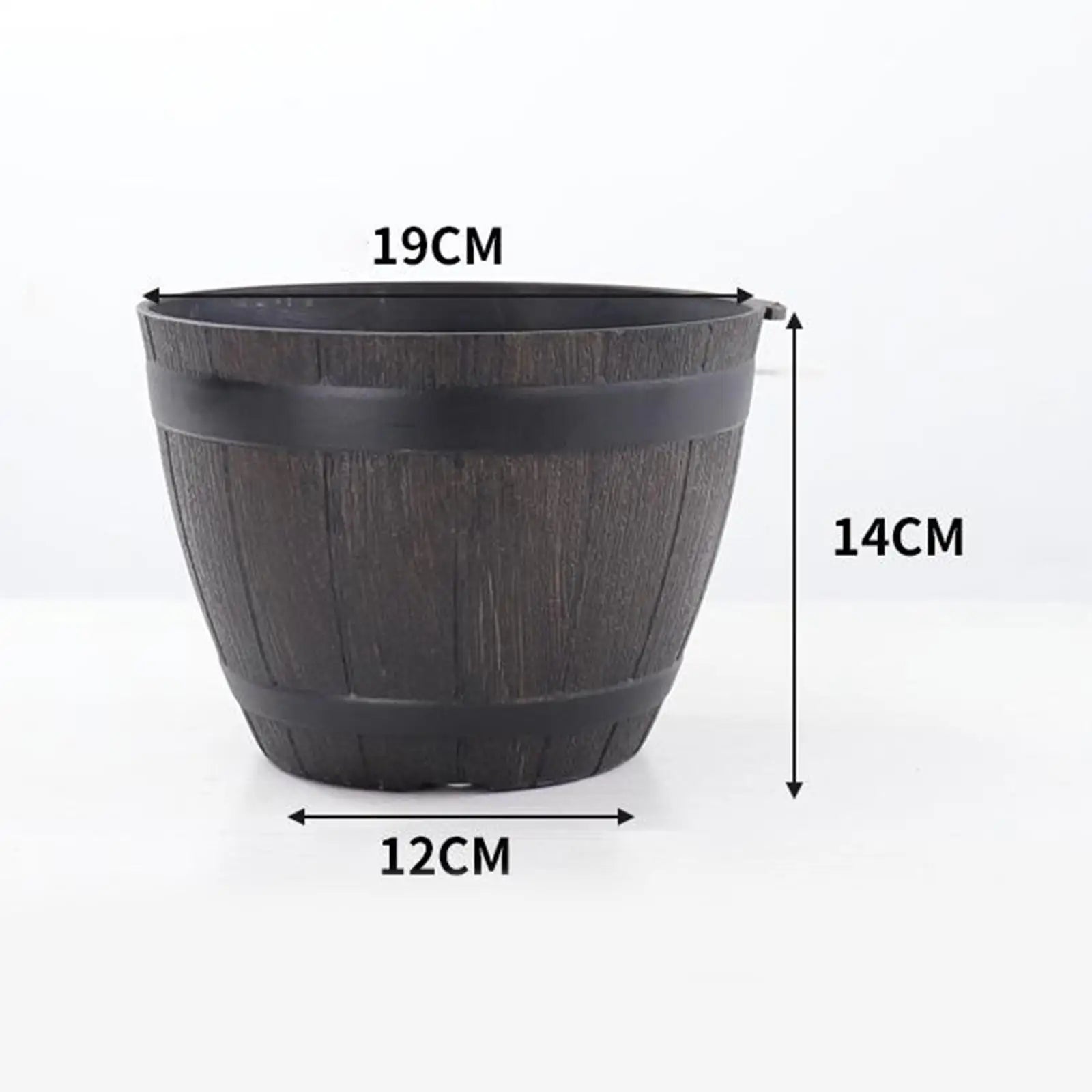 Grand pot de fleurs en forme de tonneau